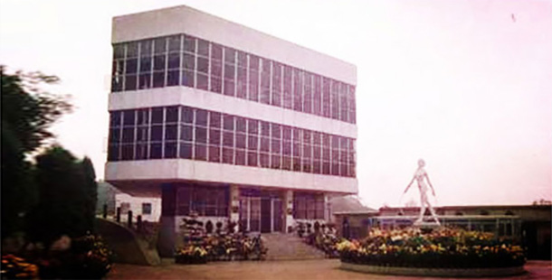 至诚至爱数十载 同心同业新时期